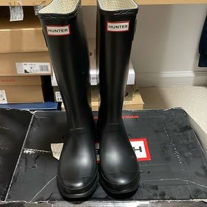 Hunter Huntress rain boot